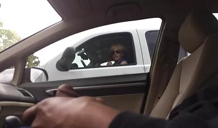 Jade Neela s dlakavom pičkom hentai film free želi dobiti penis vrlo duboko u usta