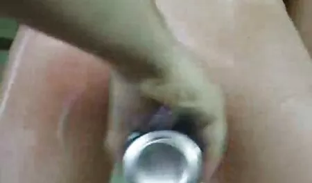 Djevojka lijepog film 3d hentai lica zalijevanog spermom