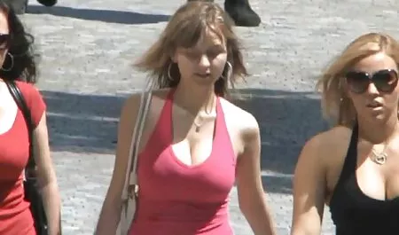 Na Woodmanov kasting došla je ruska djevojka koja će pokazati kakva je i kakva je ruska ljepotica takvih oblika kakva može anime porno monster biti