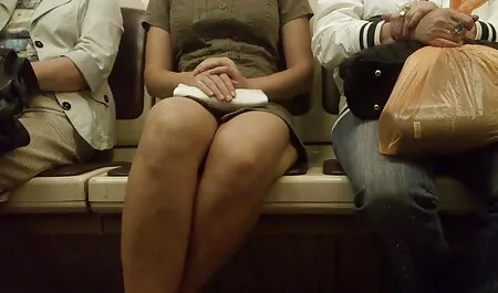 Fleksibilna plavokosa djevojka sisa avatar film hentai kurac svom dečku dok stoji na mostu