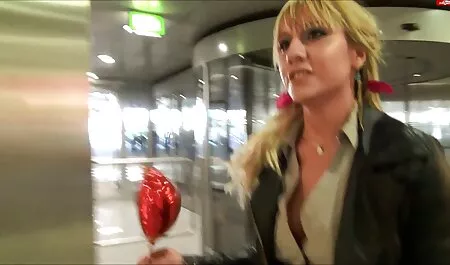 Studentica Dakota James uokvirila je one pice porno macu za svoju učiteljicu