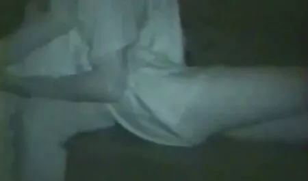 Stari djed poljubi i henthai porno jebe mladu babu nakon igranja tenisa