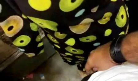 Mlade lezbijke nježno se jebaju u kupaonici i ližu jedno hentai 3d film drugome macu