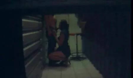 Djevojka anime sex film je bila oduševljena njegovim rukama i nije mogla zahvaliti liječniku, nagradu za dobru erotsku masažu dobit će strastveni terapeut za seks masažu s klijenticom