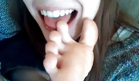Plavuša želi seks i igra se porno manga monster s dildom