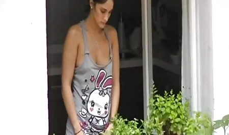 Velika guza i titted plavuša porno hentei Bridgette B dobiva joj usku analnu jebu