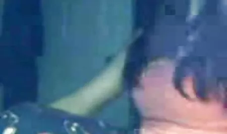 Crni seks u porno hentei tvrdom krevetu