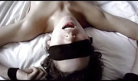 Seksi zrela one pice porno djevojka teško se jebe