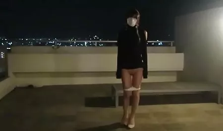 Mlada crvenokosa Samantha Hayes jaše ogroman video pornohentai dugački crni penis