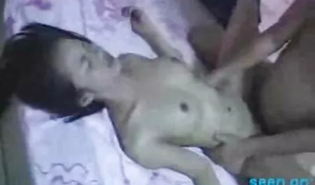 Mlada plavuša Anastasia porno hantei Knight pristala je zajebavati se s pick-upom