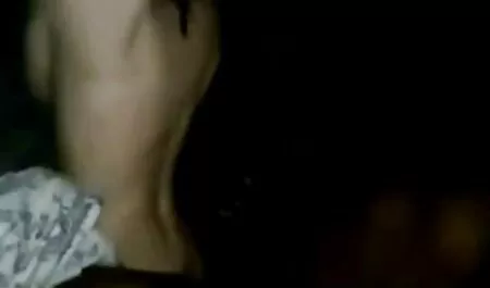 Učenica plavuše uokvirila je macu pod učiteljskim henthai porno ustima
