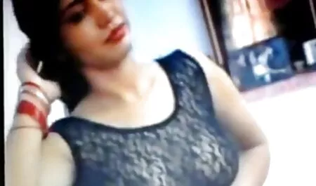 Iznenađujuća brineta voli anime porno monster prste milovati macu