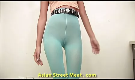 Odrasla žena voli one piece nami porno sebe dovesti u orgazam