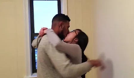 Djevojka i momak nisu našli bolje mjesto henati porno za seks od pomoćne sobe. možda je to šupa za alat