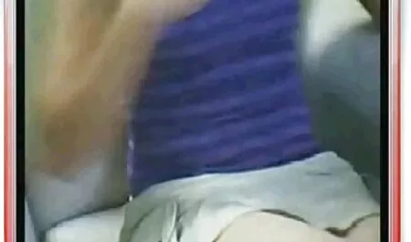 Dvije seksi ljubavnice porno hentair BDSM ugodile su članu momka u gangbang-u