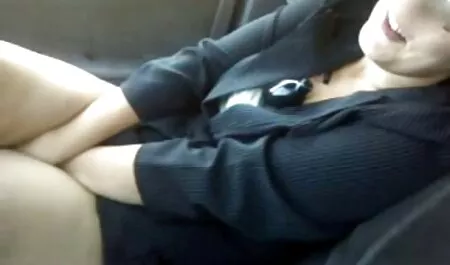 Prsata seksi henati porno plavuša se jebe i uzima spermu za sise