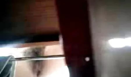 Dečko cinema hentai plavokose Nicole pucao je u parku, nudeći joj novac za blowjob