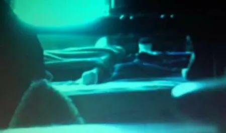 Zgodna kuja uključila se seksi automobil i dobiva orgazme henati porno