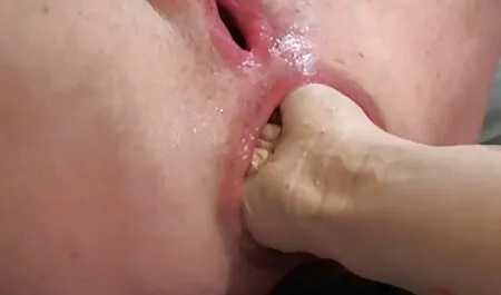 Lijepa mala kuja imala video hentaj je strastveni seks sa svojim ljubavnikom