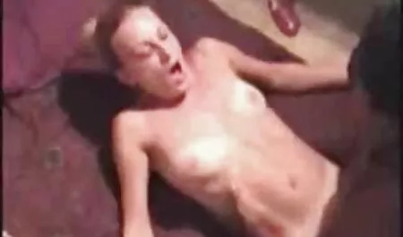 Neiskrena sarah hentai porn film miluje pičku u kupaonici